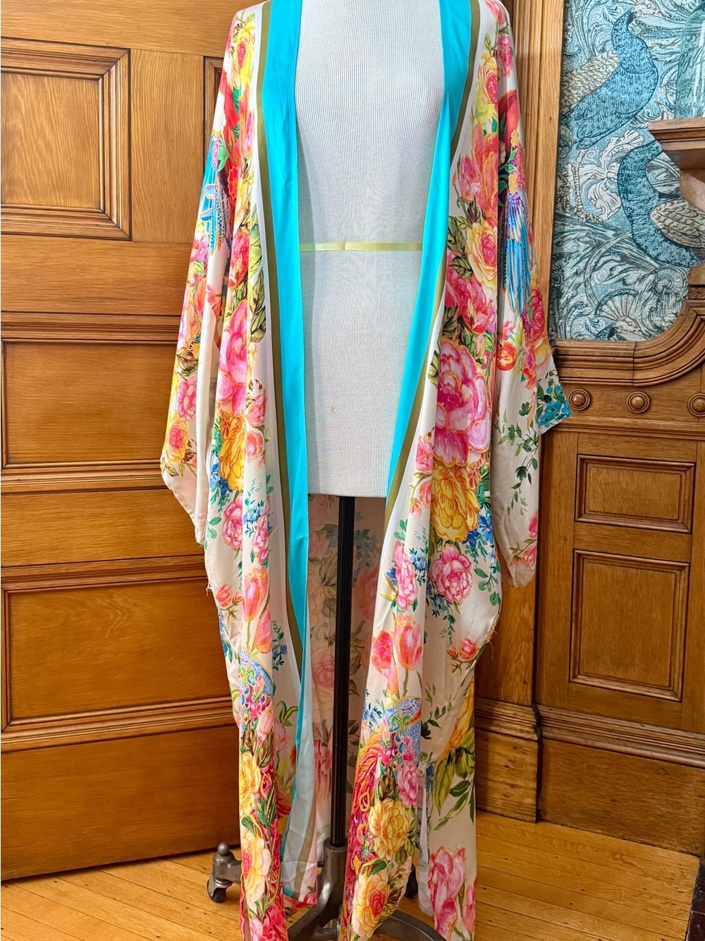 Vibrant Romantic Elegant Floral Earth Angels Maxi Kimono, NWT - Picture 4 of 9